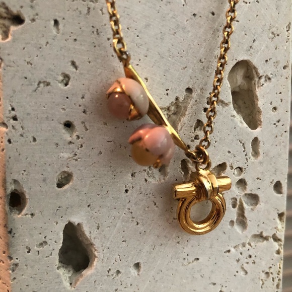 Salvatore Ferragamo necklace - Picture 2 of 2